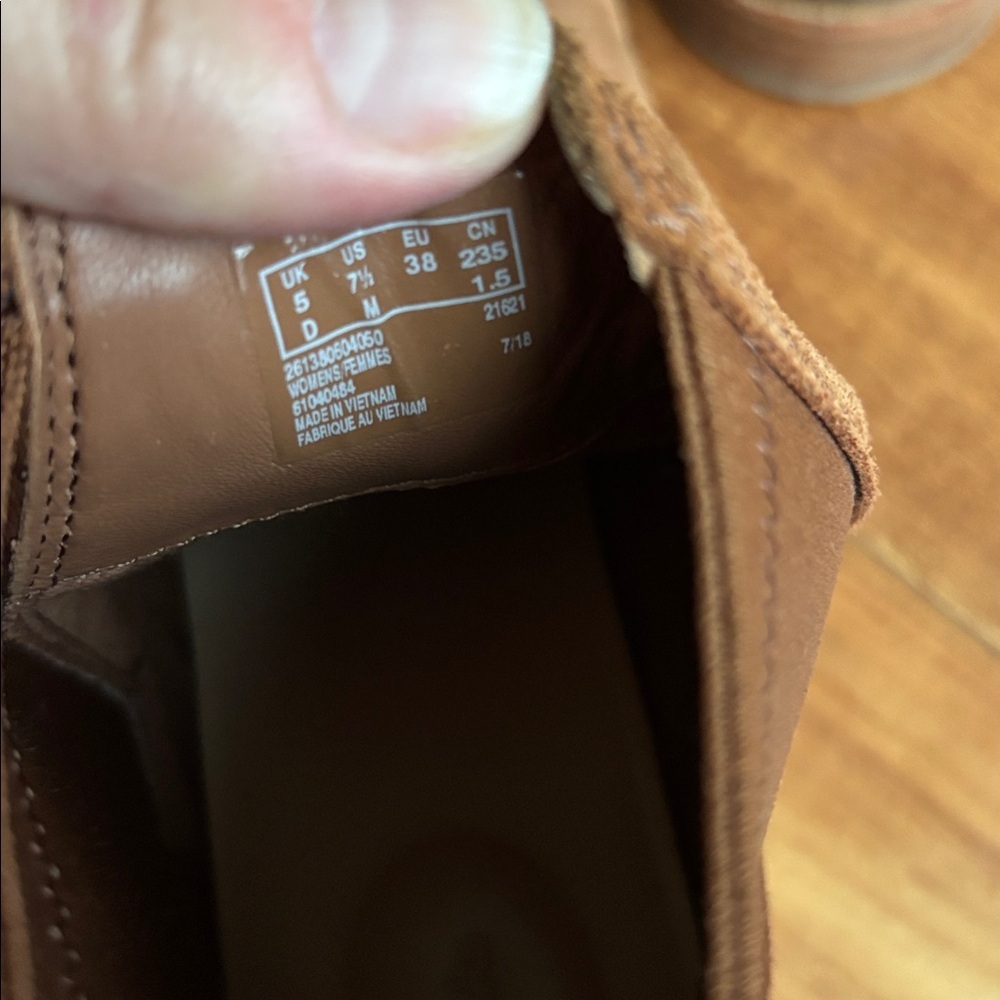 Clarks ankle boots - Picture 5 of 8